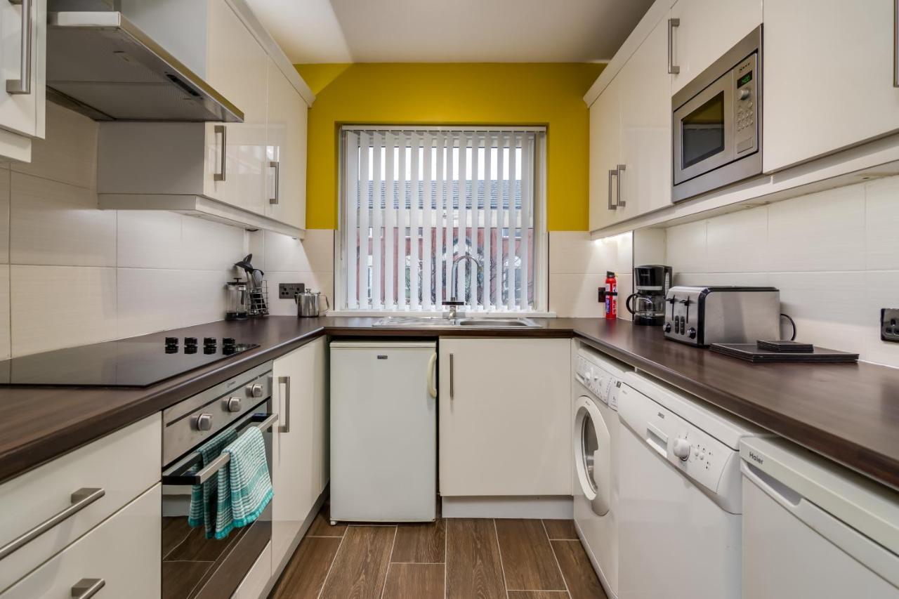 Central Belfast Apartments, Salisbury المظهر الخارجي الصورة