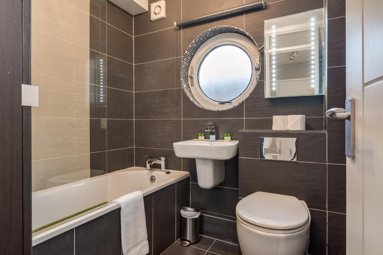 Central Belfast Apartments, Salisbury المظهر الخارجي الصورة