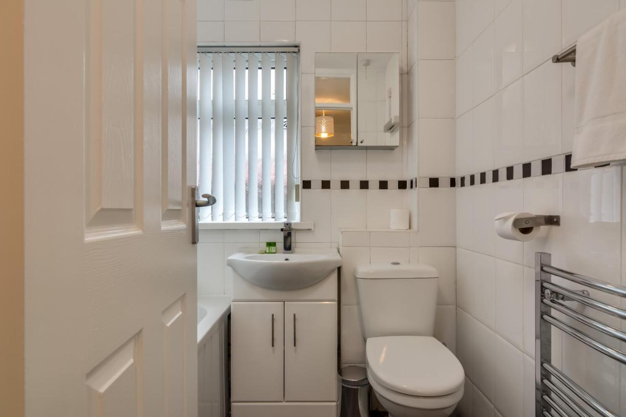 Central Belfast Apartments, Salisbury المظهر الخارجي الصورة