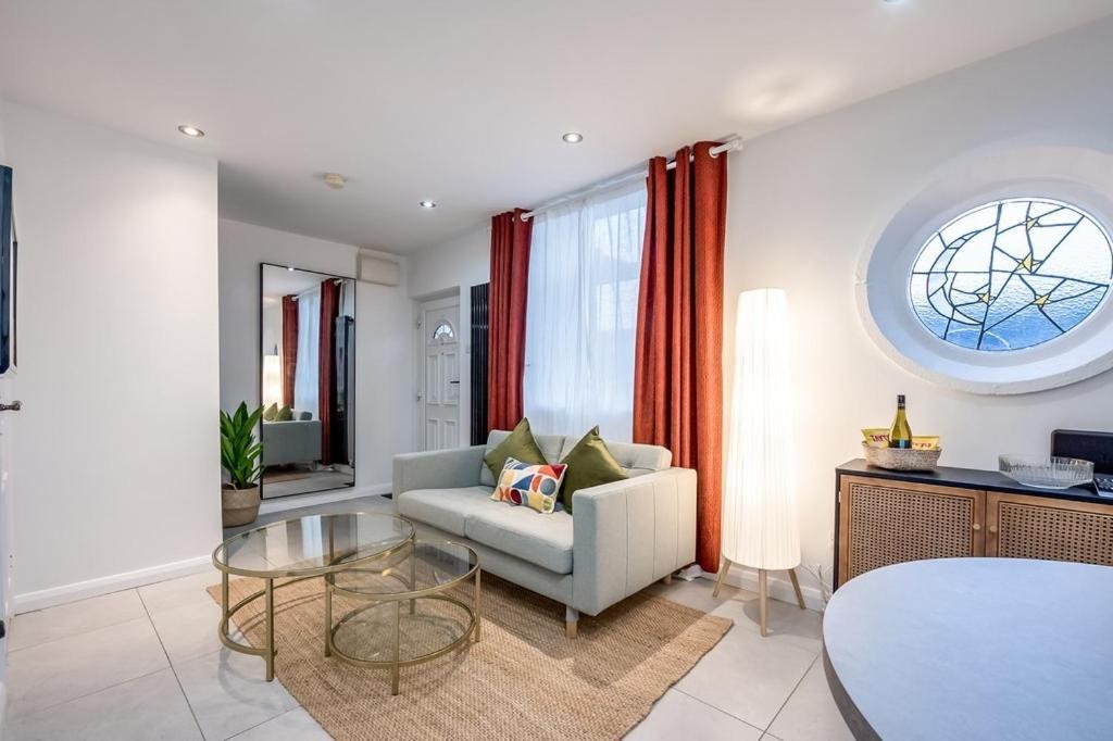 Central Belfast Apartments, Salisbury الغرفة الصورة