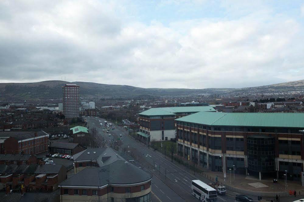 Central Belfast Apartments, Salisbury المظهر الخارجي الصورة